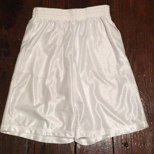 NWOT men’s basketball shorts